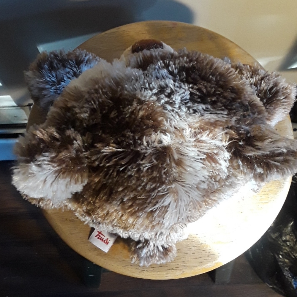 ✓Trudi fluffy and Cuddly Tear Bear Plush - Picture 10 of 16